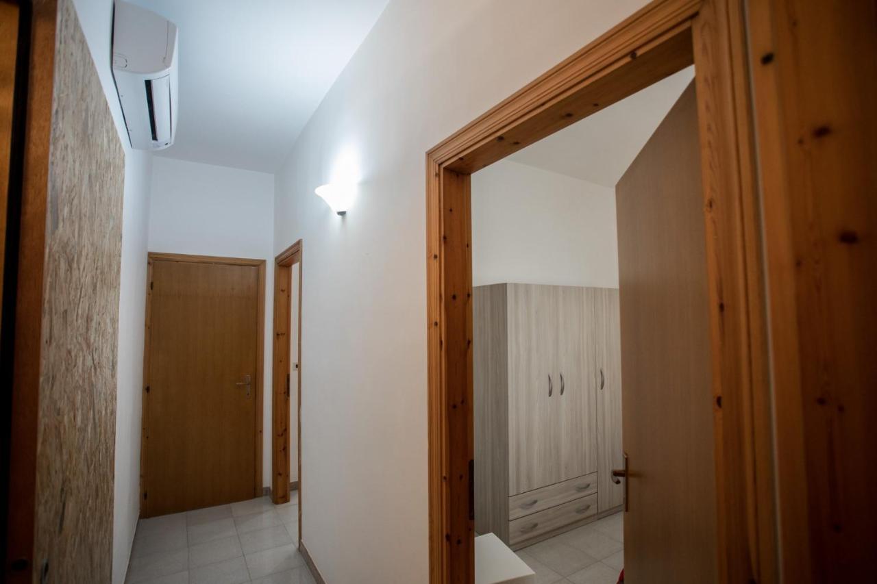 Villino Carolin Apartment Torre Lapillo Exterior photo
